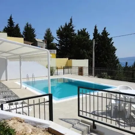 Via Sol Mit Swimmingpool Lejlighed Mimice
