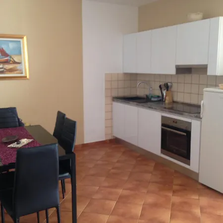 Via Sol Mit Swimmingpool Apartman *