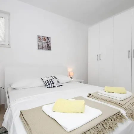 Apartman Via Sol Mit Swimmingpool