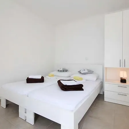 Via Sol Mit Swimmingpool Mimice