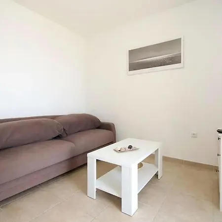 Apartman Via Sol Mit Swimmingpool Mimice