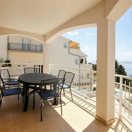 Via Sol Mit Swimmingpool