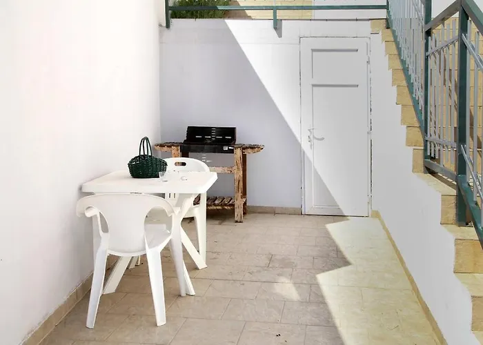 Via Sol Mit Swimmingpool Apartment Mimice