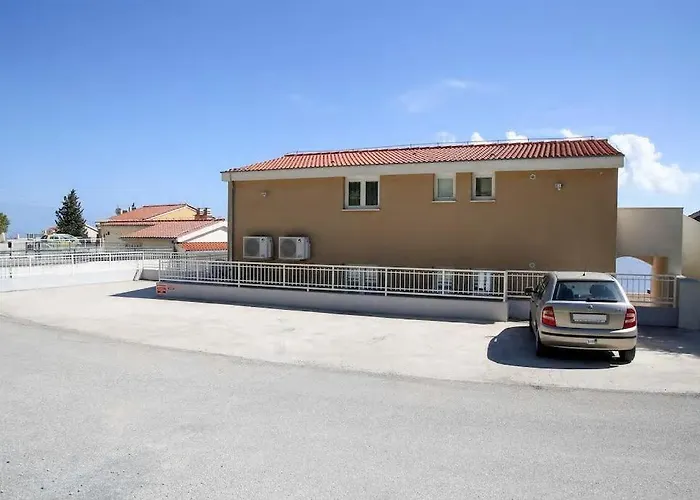 Apartment Via Sol Mit Swimmingpool Mimice