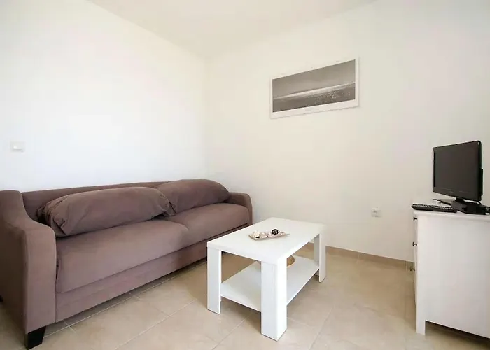 Apartment Via Sol Mit Swimmingpool Mimice